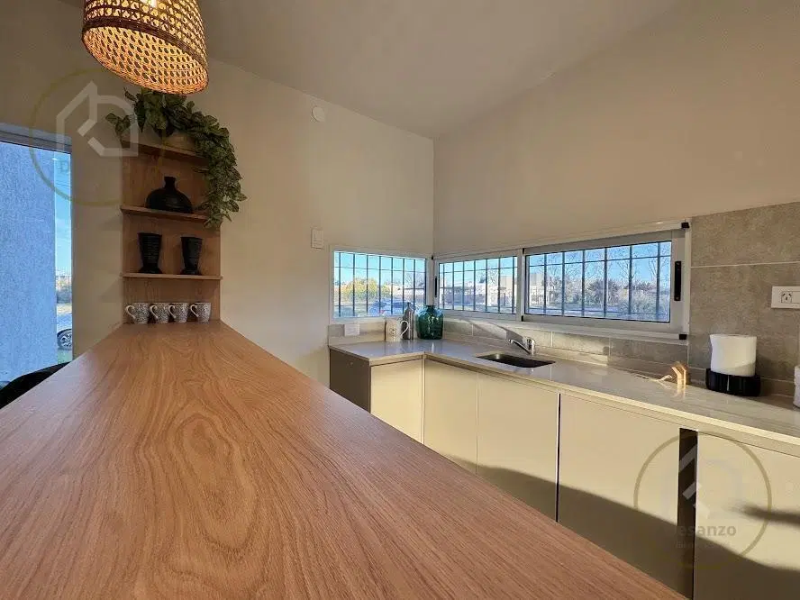 Casa en venta de 2 dormitorios en Funes Town 5