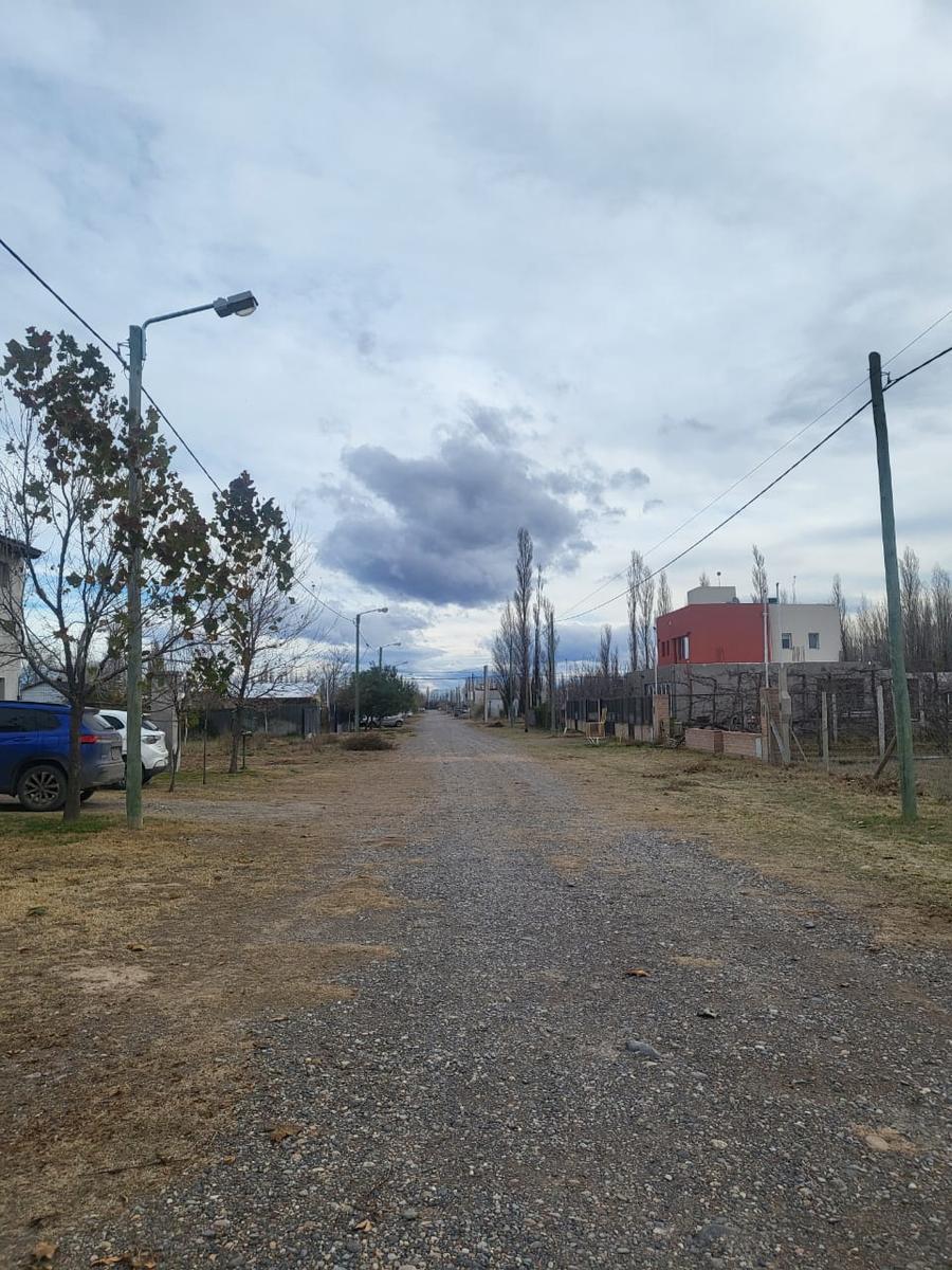 Terreno en El Barrio Las Lilas de Plottier 3