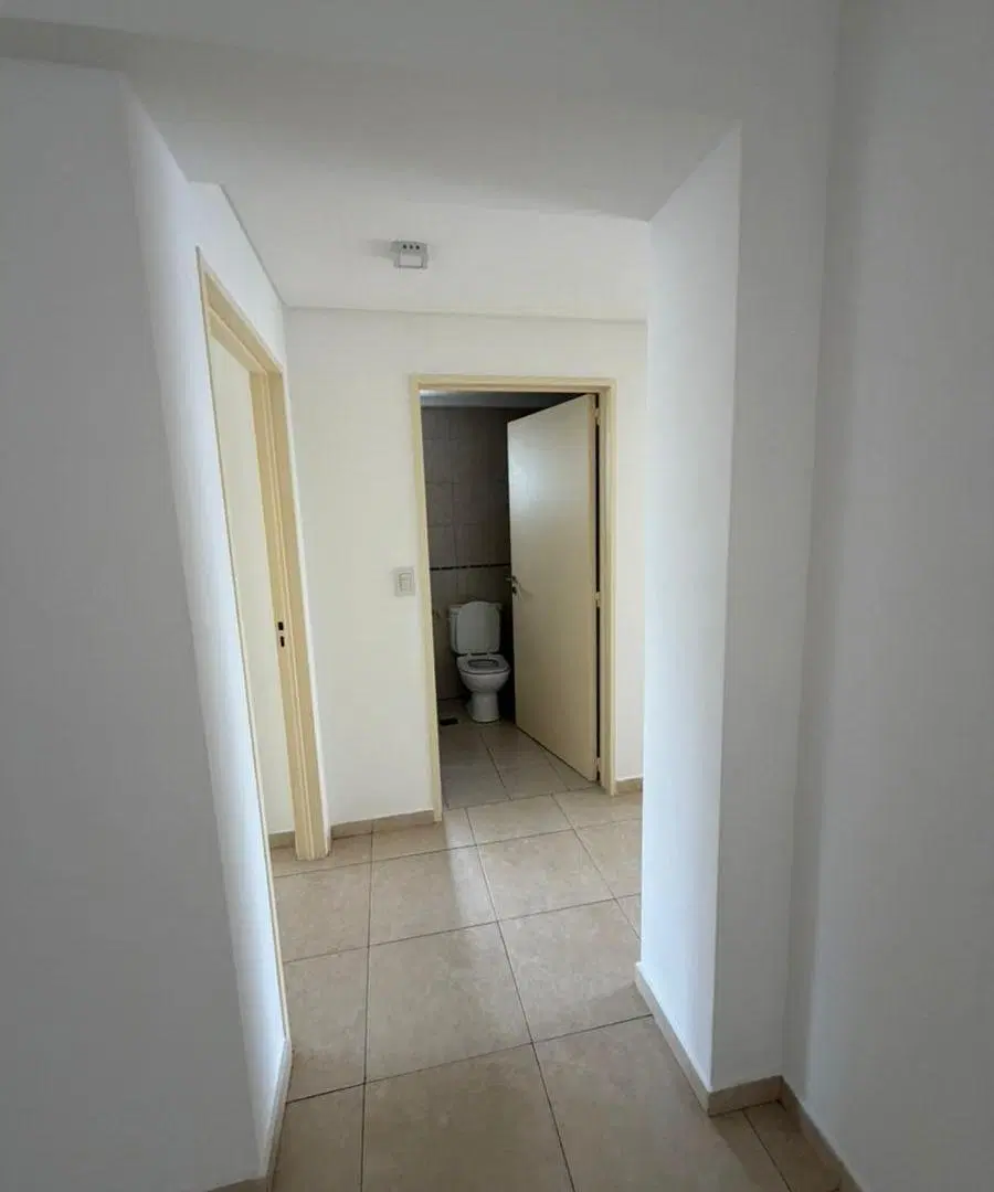 Departamento de 3 dormitorios con cochera en alquiler 2