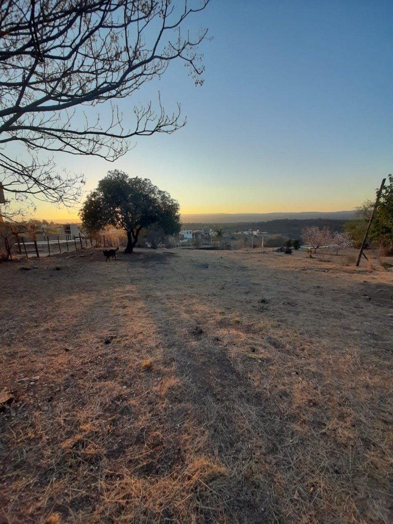 Venta Lote 1300 m² Tanti 3