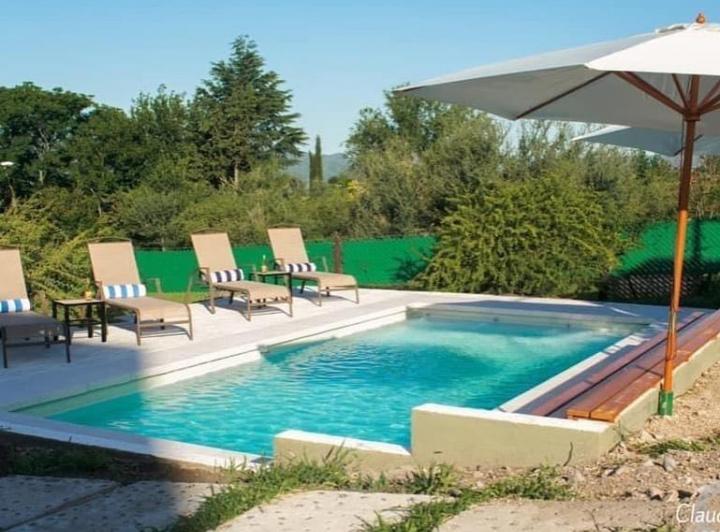 ALQUILER TEMPORARIO CASA EN TANTI CON PILETA
