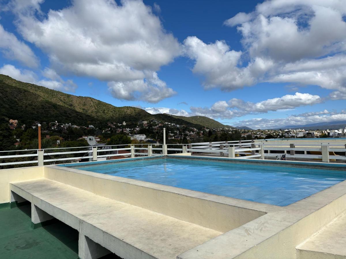Venta Monoambiente Pb con Cochera en Centro Villa Carlos Paz 2