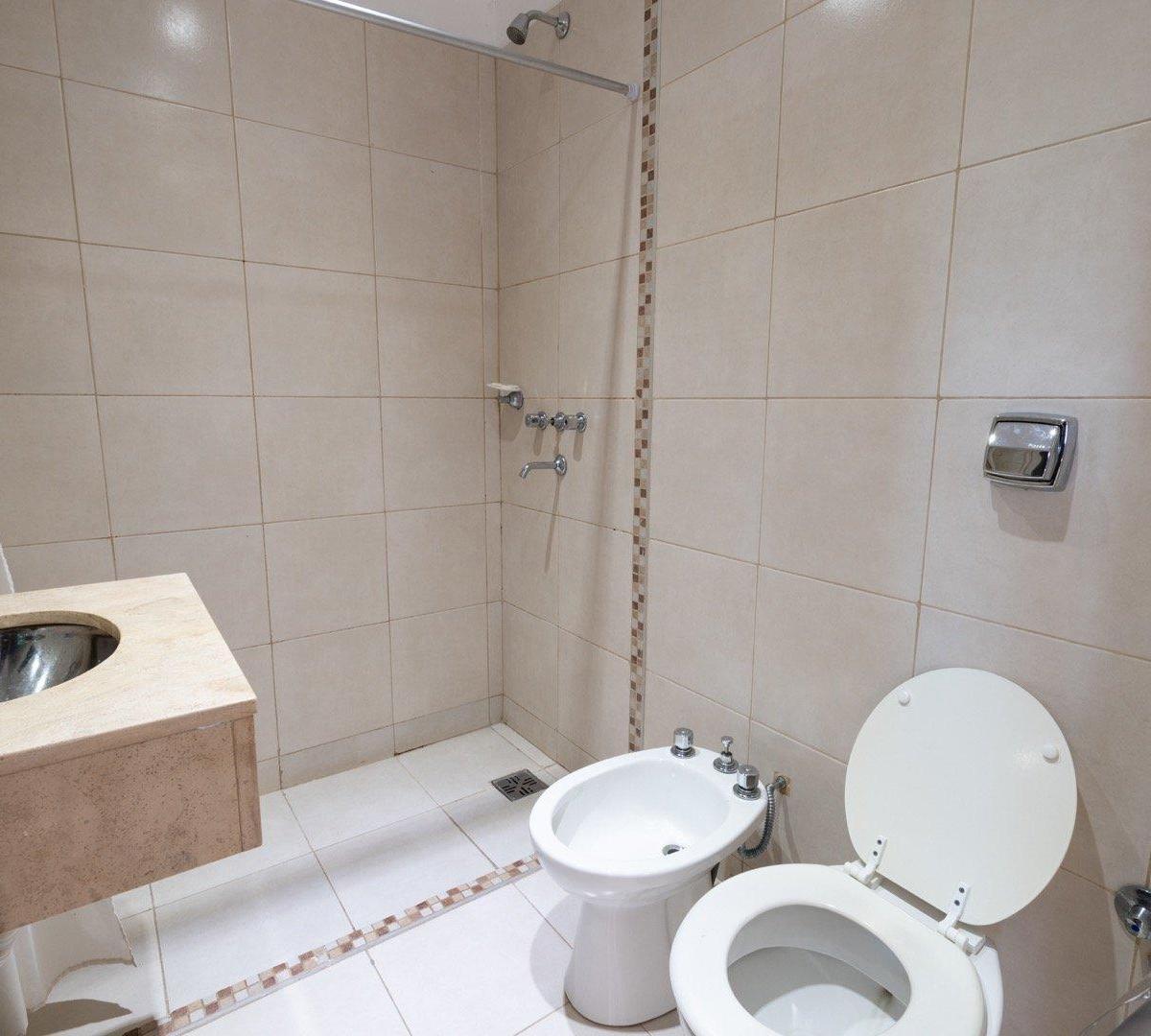 VENTA HOTEL Y COMPLEJO DE CABAÑAS EN VILLA CARLOS PAZ