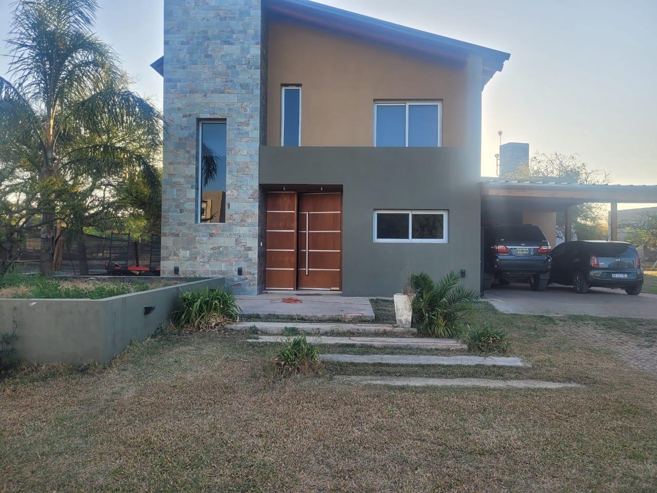 VENTA CASA MODERNA EN COUNTRY VALLE DEL GOLF – MALAGUEÑO