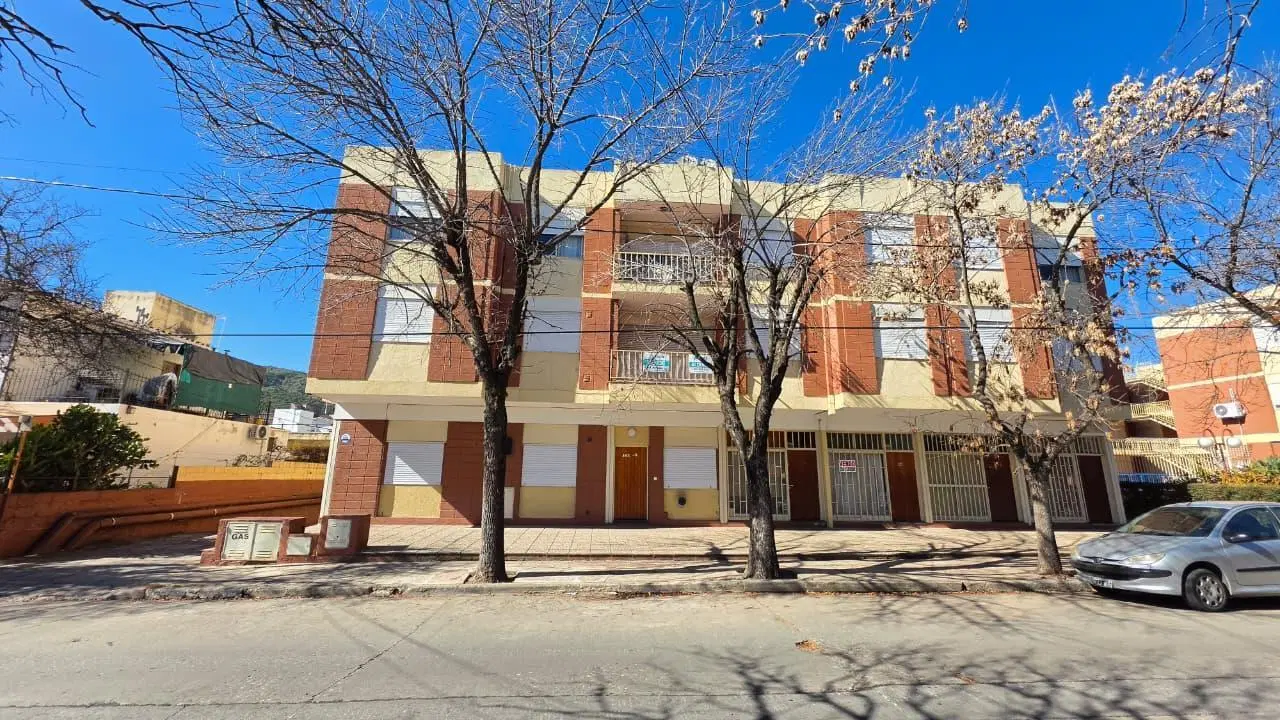 VENTA DEPARTAMENTO 3 DORM. COCHERA Y PILETA CENTRO CARLOS PAZ 3