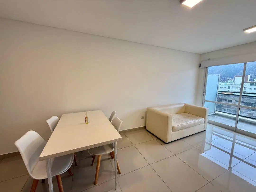 ALQUILER ANUAL DEPARTAMENTO 1 DORMITORIO CON BALCÓN- CENTRO CARLOS PAZ 5