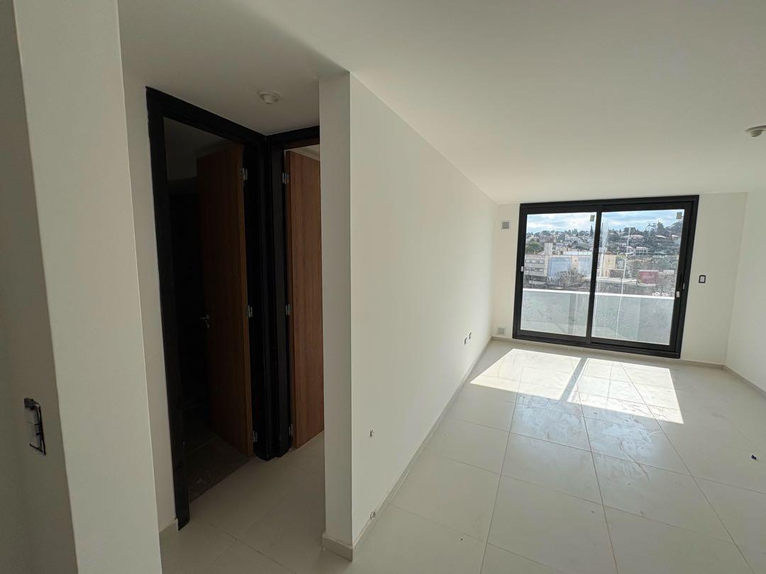 Foto de VENTA EN POZO DEPARTAMENTO 1 DORMITORIO VISTA AL LAGO CARLOS PAZ, imagen 5