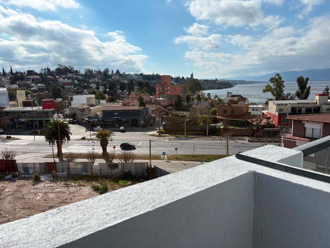 Foto de VENTA EN POZO DEPARTAMENTO 1 DORMITORIO VISTA AL LAGO CARLOS PAZ, imagen 3