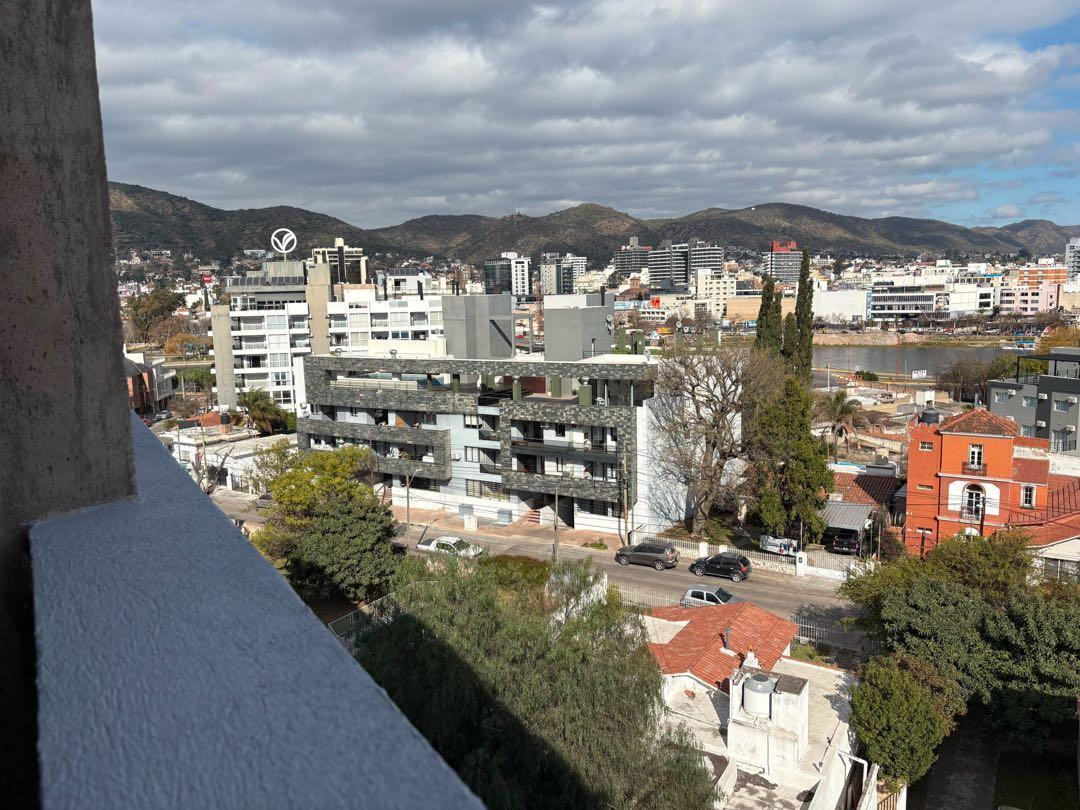 Foto de VENTA EN POZO | EDIFICIO DROMA | 1 DORMITORIO CON COCHERA CARLOS PAZ, imagen 2