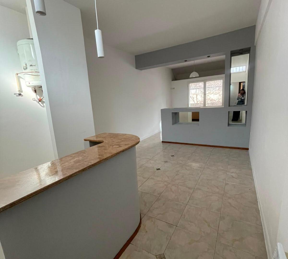 Foto de VENTA MONOAMBIENTE AMPLIO EN PLENO CENTRO DE VILLA CARLOS PAZ, imagen 3