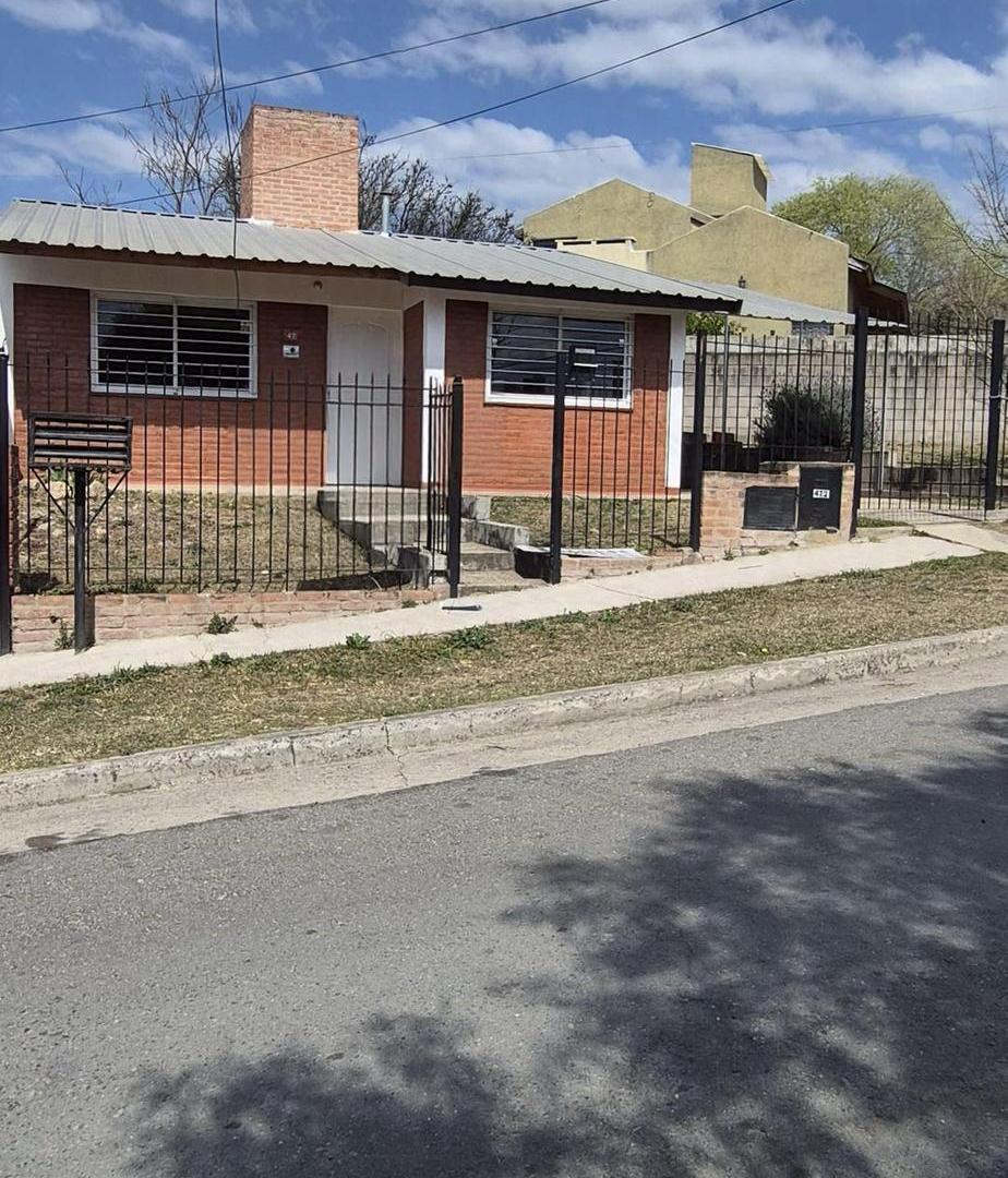 Foto de VENTA EN OPORTUNIDAD PH 2 DORMITORIOS B° LA QUINTA CARLOS PAZ, imagen 2