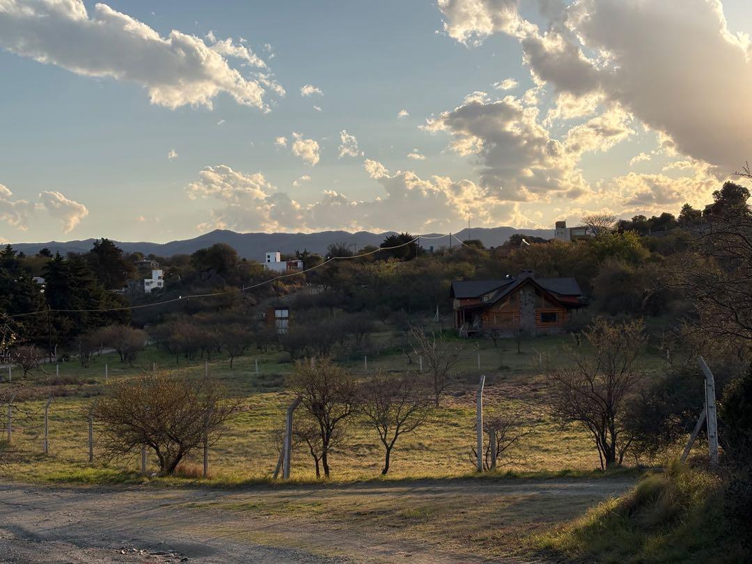 Foto de VENTA LOTE DE 3.351 M² EN B SEMICERRADO LOS ENCANTOS FALDA DEL CARMEN, imagen 3