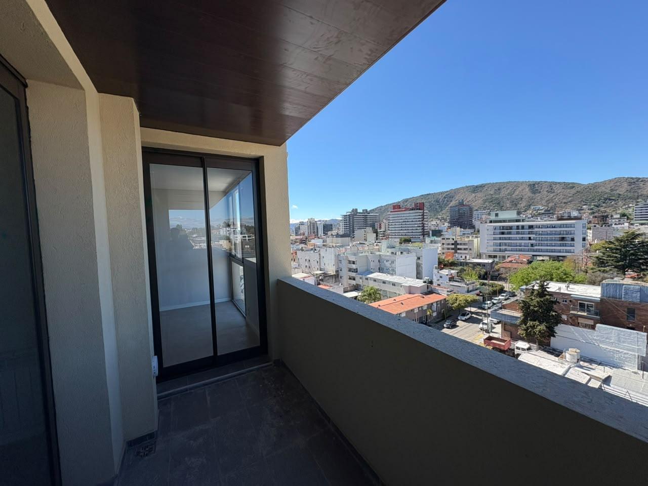 Foto de VENTA DEPARTAMENTO CON FINANCIACIÓN | COCHERA Y BALCÓN | LAKE TOWERS, imagen 1