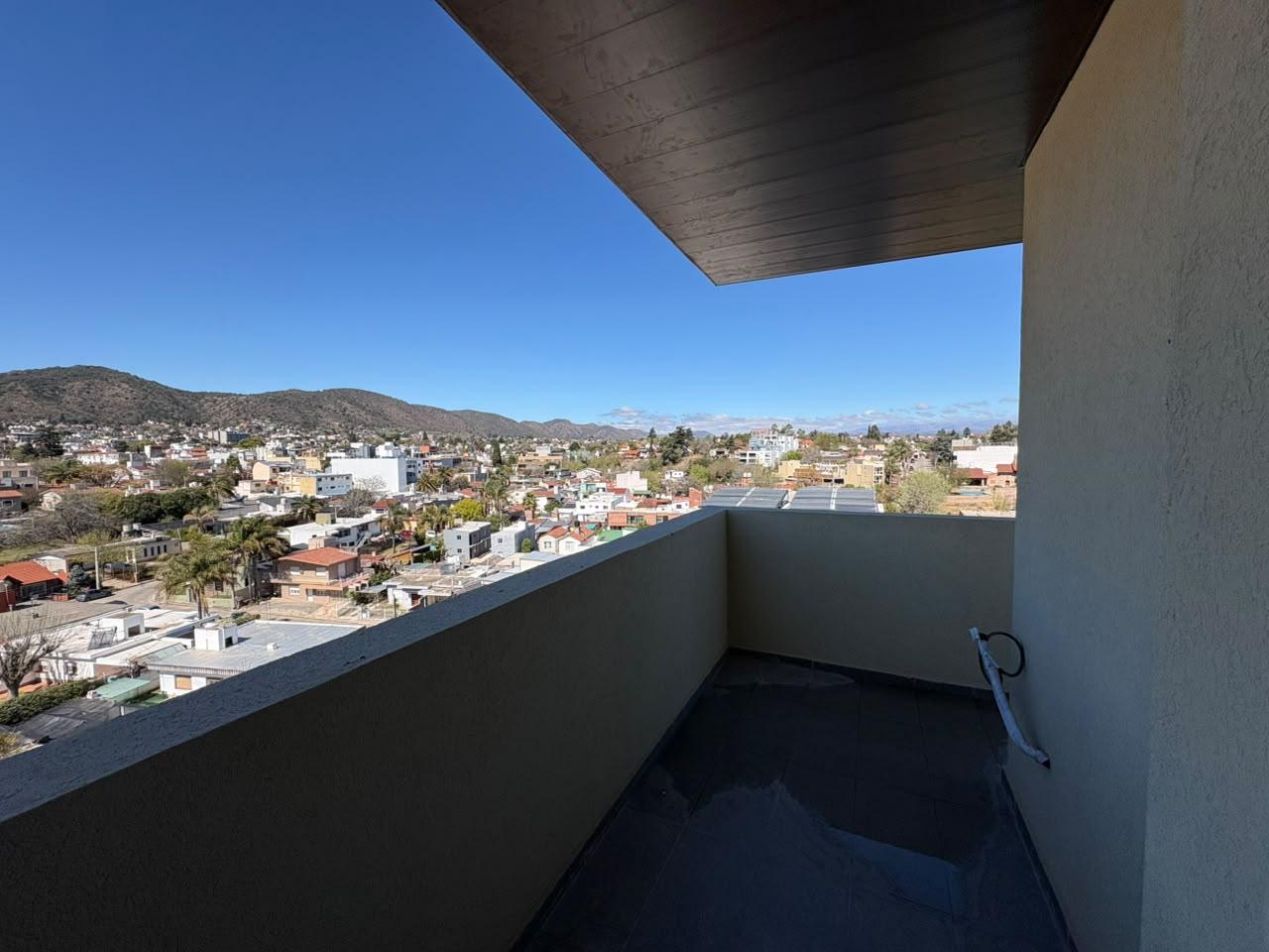 Foto de VENTA DEPARTAMENTO CON FINANCIACIÓN | COCHERA Y BALCÓN | LAKE TOWERS, imagen 3