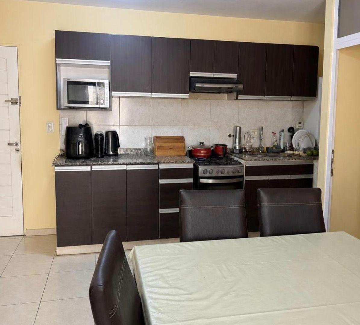 Foto de VENTA DEPARTAMENTO 2 DORMITORIOS CON PATIO Y COCHERA CENTRO CARLOS PAZ, imagen 4