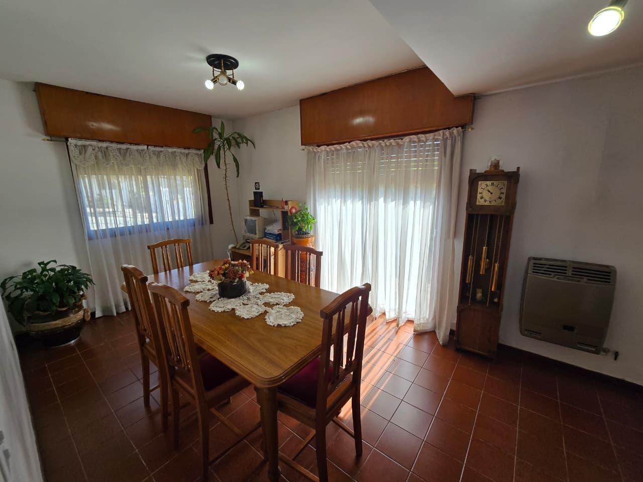 Foto de VENTA 2 CASAS INDEPENDIENTES LOTE ESQUINA JOSÉ MUÑOZ CARLOS PAZ, imagen 3