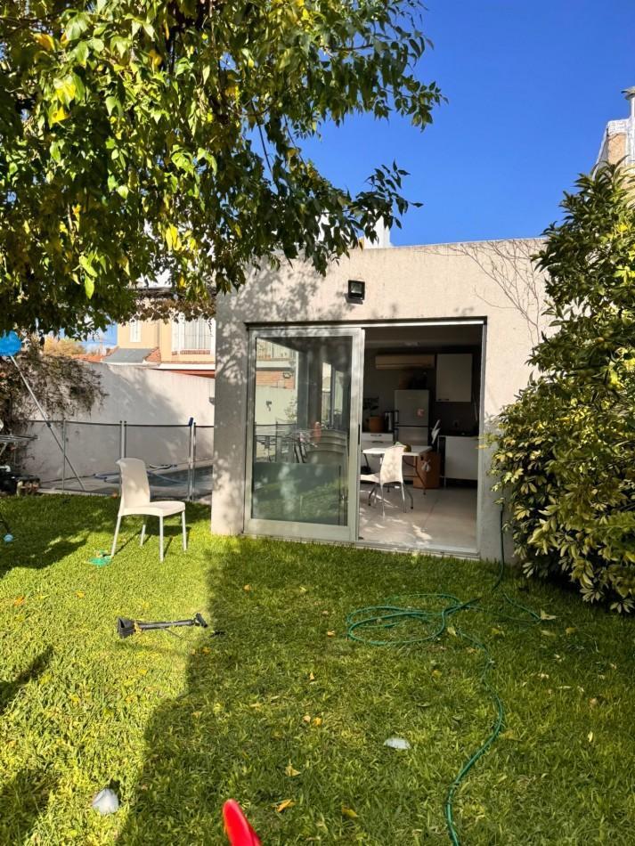 Foto de Oportunidad Duplex Olivos gran jardin y pileta, imagen 1
