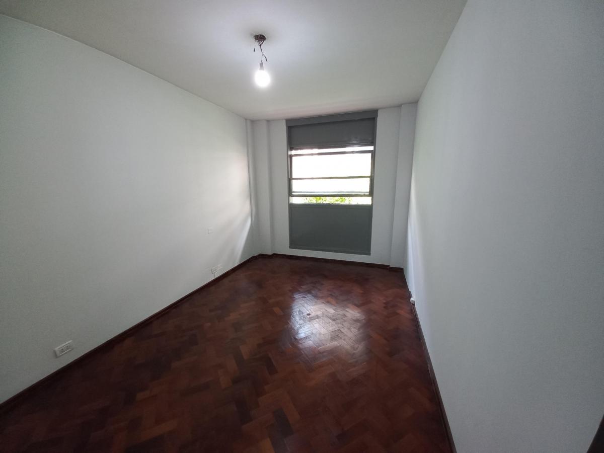 Retasado - Oportunidad - Usd 85000 - 3 Dorm Semipiso Centrico Inmejorable Ubicación. 1