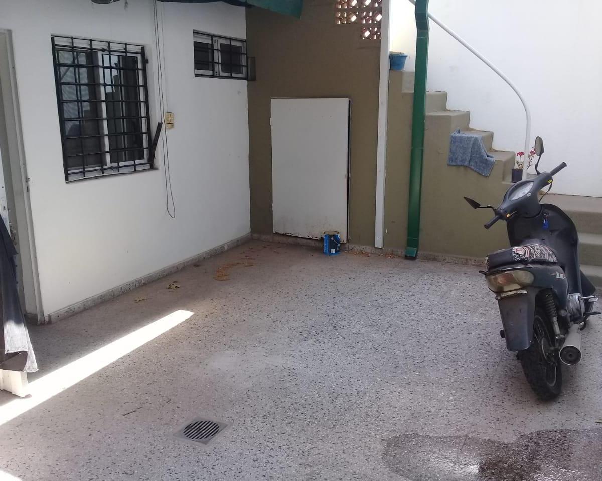 Foto de Casa al frente 2 dormitorios - Inmejorable ubicacion cerca Parque, imagen 3