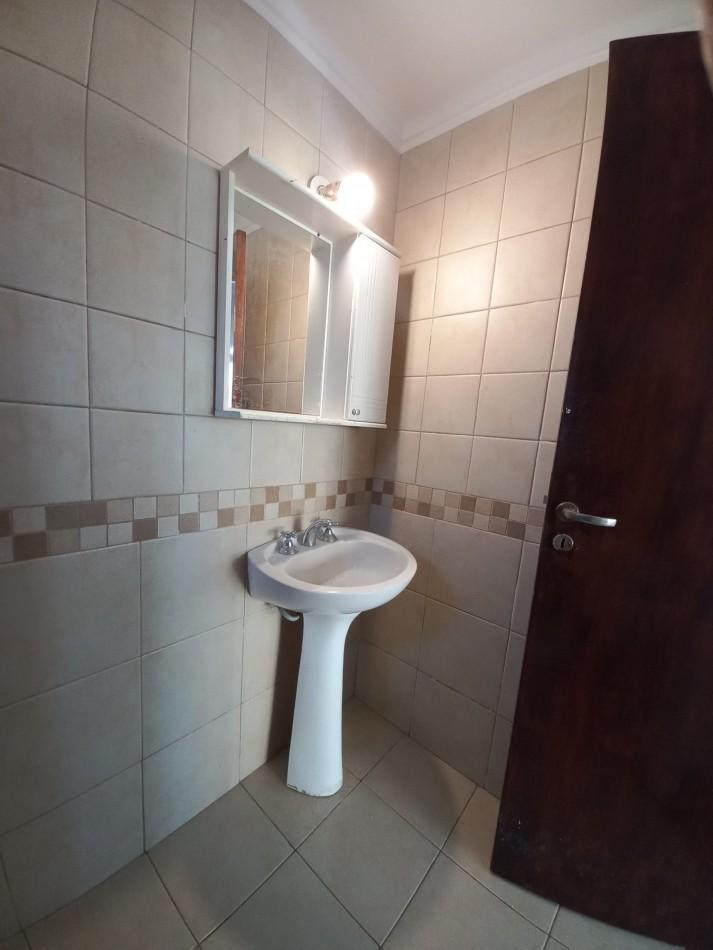 Foto de Excelente y amplio departamento duplex al frente con balcon y terraza, imagen 5