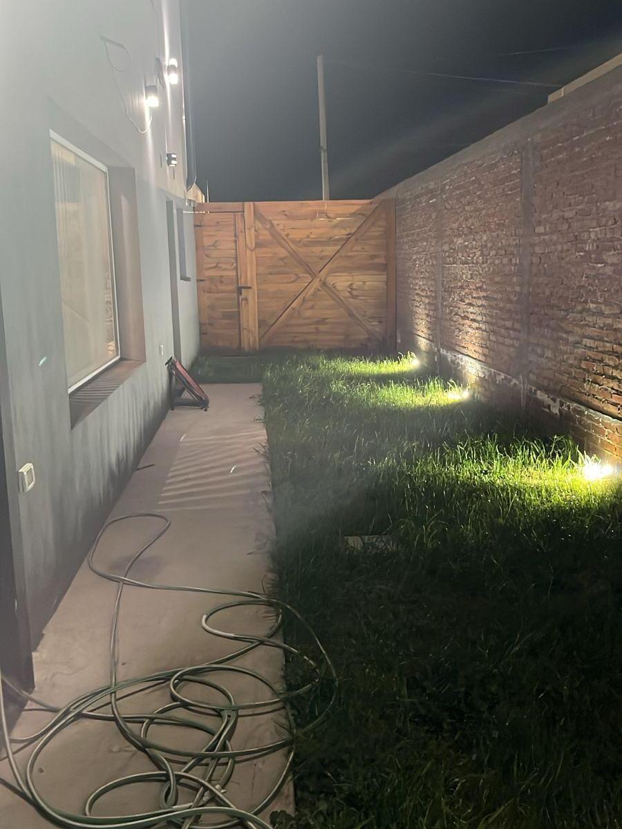 Hermosa Propiedad 7 Dorm., 3 Baños!, Desarrollada en Dos Plantas 3