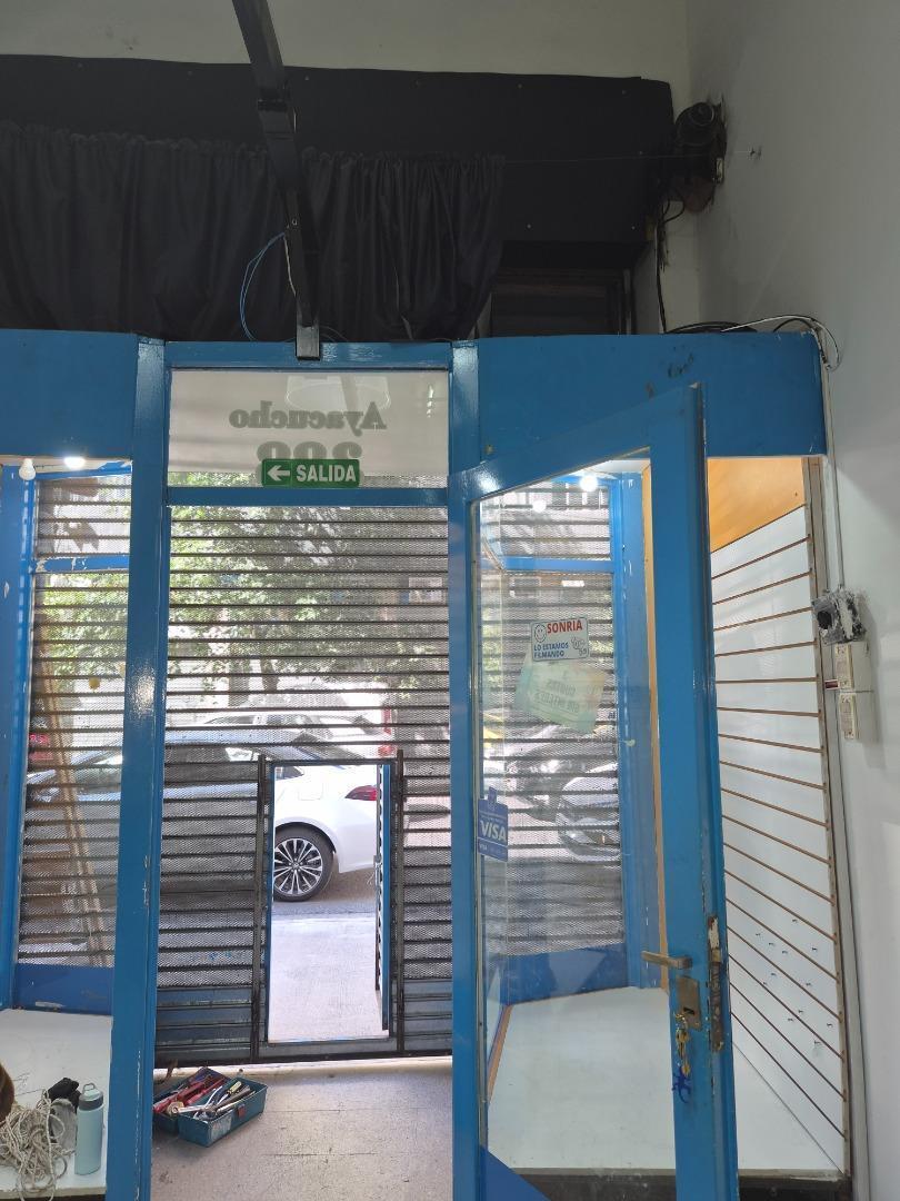 Foto de LOCAL COMERCIAL - OFICINAS EN TRES NIVELES, imagen 2