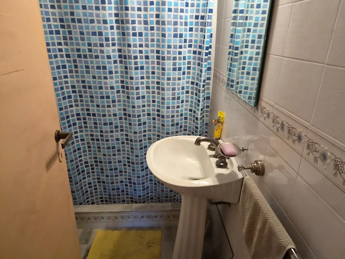 Chalet de dos dormitorios y dependencias Apto Crédito Bancar 2