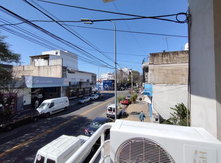 Depto de 2 ambientes con balcon, patio, amenities y cochera en Monte Castro! 5