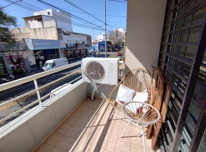 Depto de 2 ambientes con balcon, patio, amenities y cochera en Monte Castro! 4