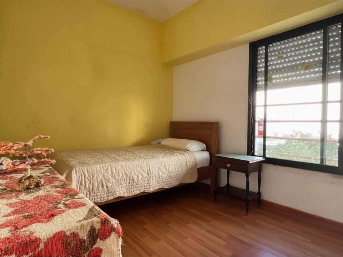 EXCELENTE CASA EN BARRIO LOS ALMENDROS!!! 5