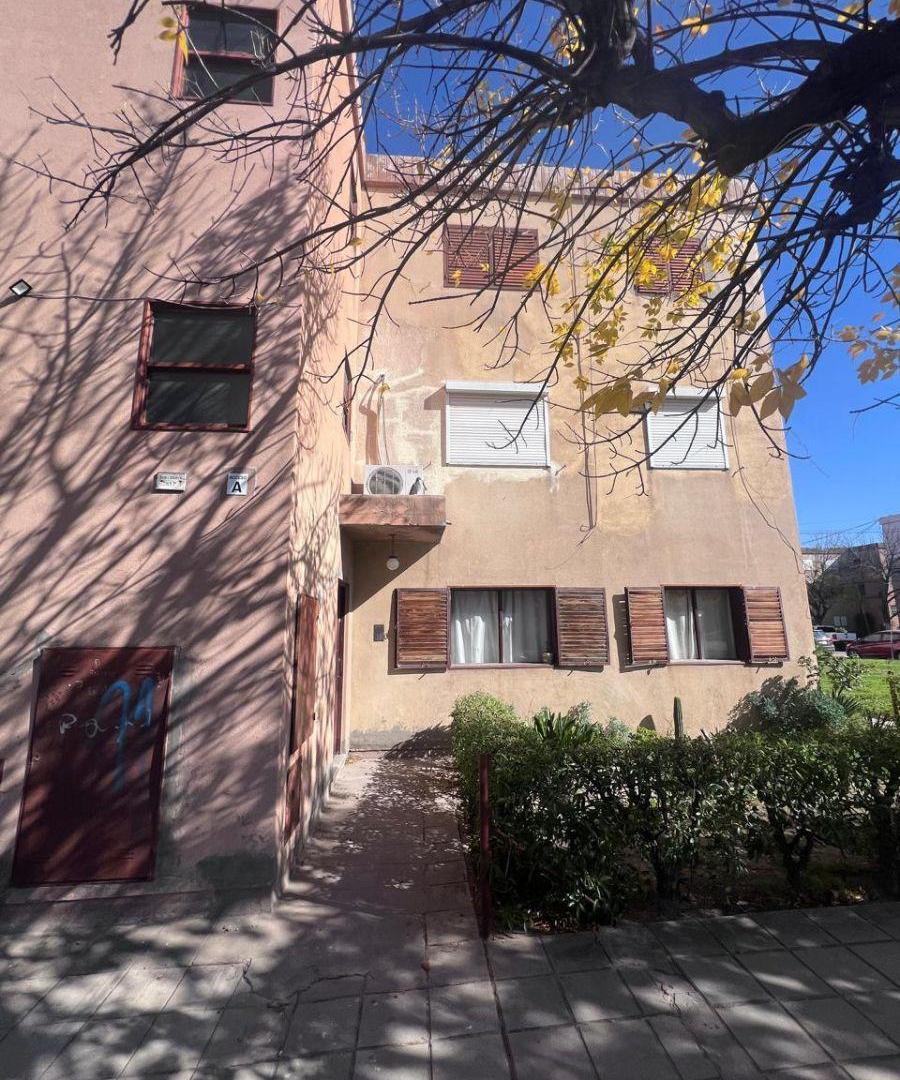 Foto de la propiedad en San Lorenzo & Huaura, Villa Buenos Aires, Bahía Blanca