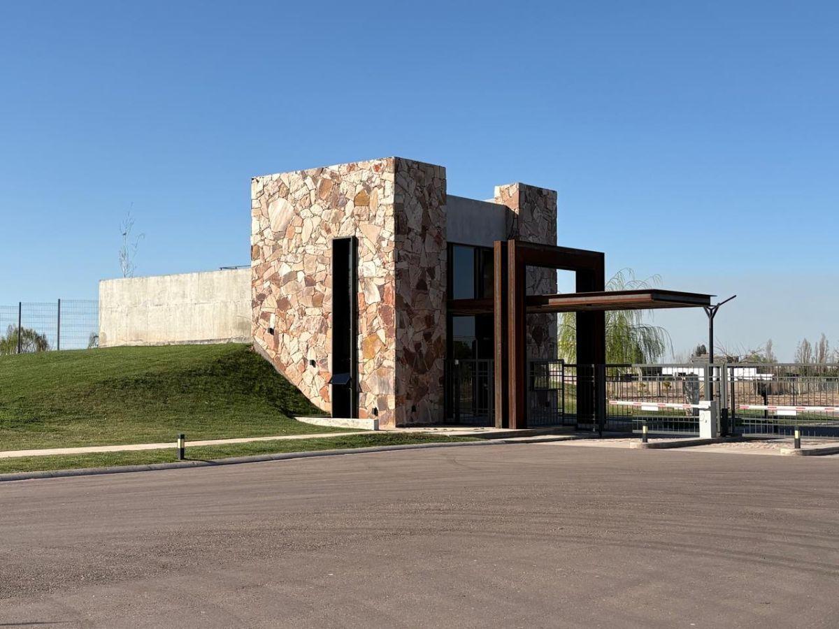 Foto de BARRIO PRIVADO QVATTRO VIAMONTE, imagen 3