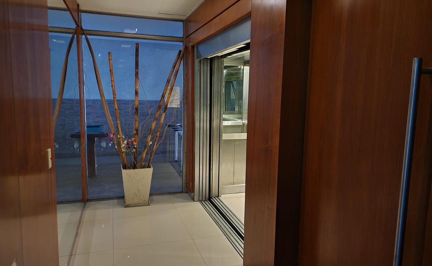 Foto de Departamento en Alquiler en Mansilla 3043, imagen 2