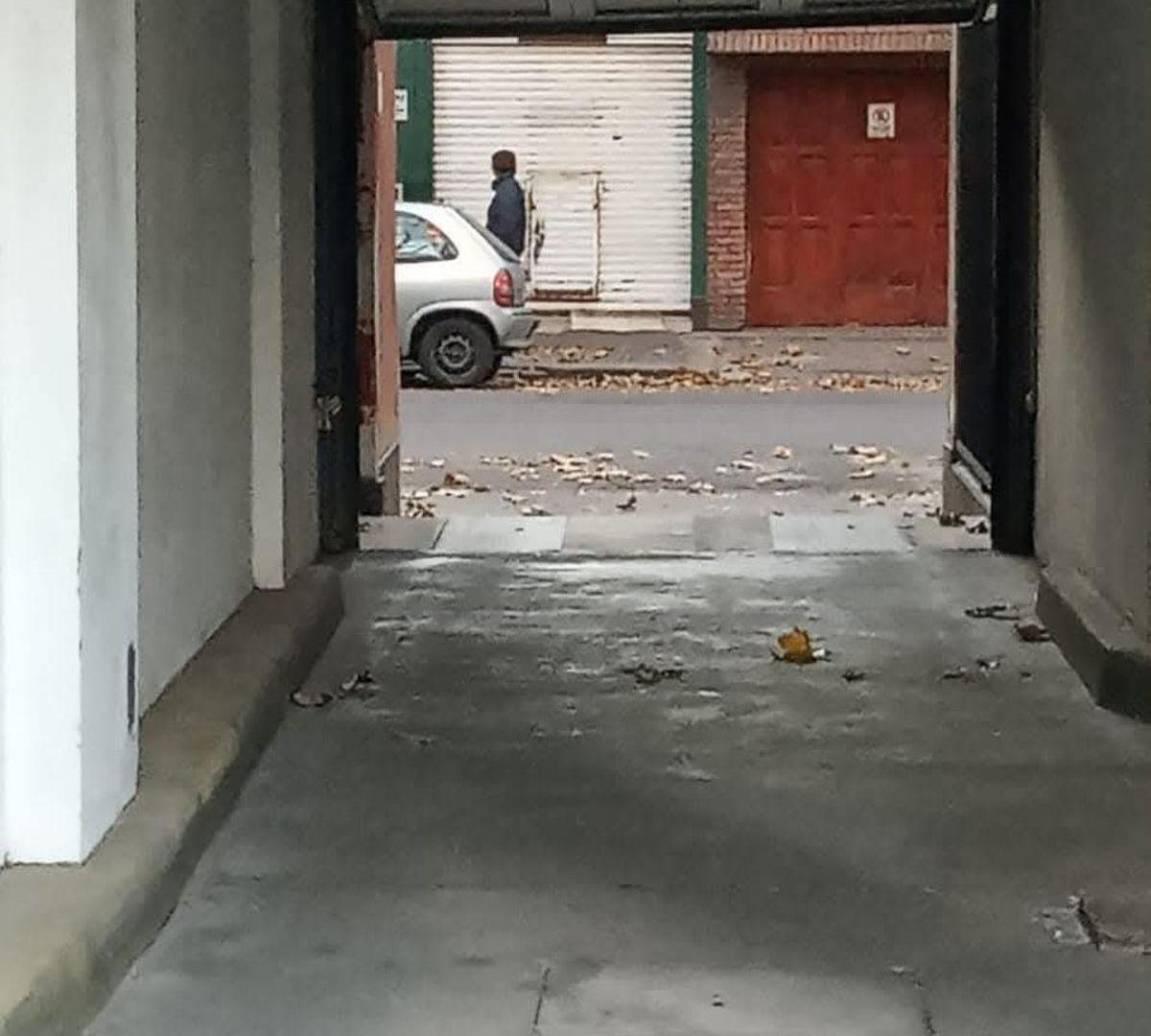 Foto de Alquilo cochera cubierta en planta baja N 5, imagen 1