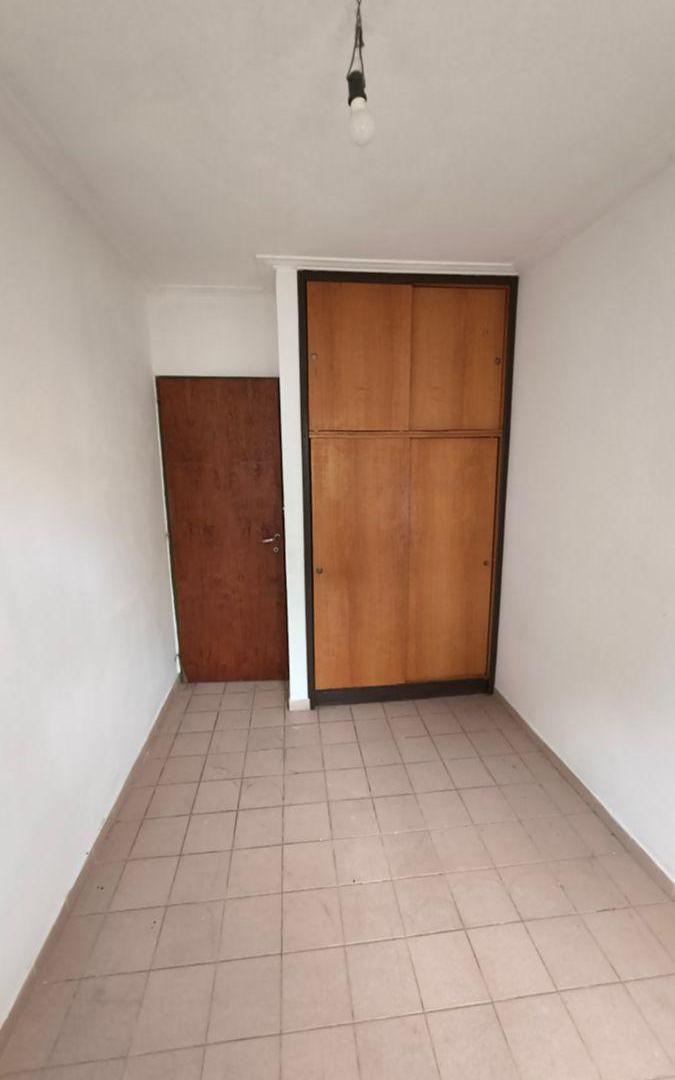 Foto de Vendo depto interno piso 1° por escalera 2 dormitorios y dependencias, imagen 3