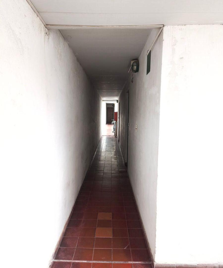 Foto de Vendo depto interno piso 1° por escalera 2 dormitorios y dependencias, imagen 1