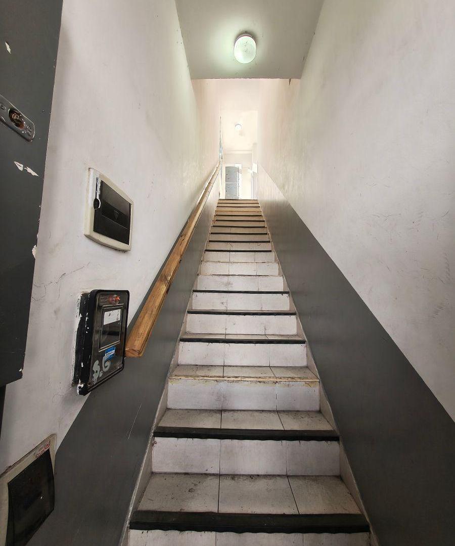 Foto de Alquilo amplio Monoambiente al frente con balcón, baño completo, imagen 5