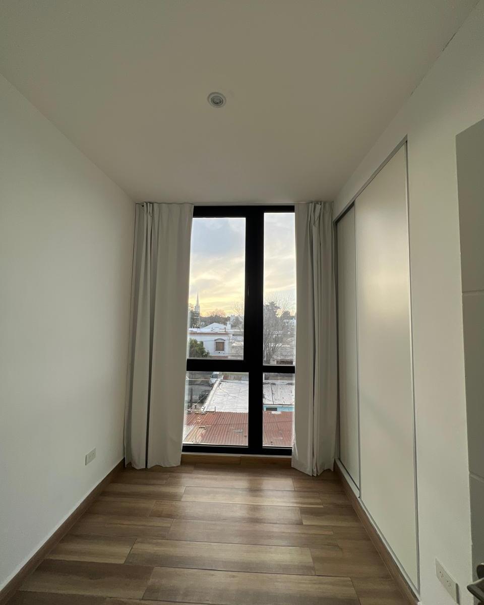 Triplex en Venta de Dos Dorm. con Terraza y Pileta (Apto Crédito) 1