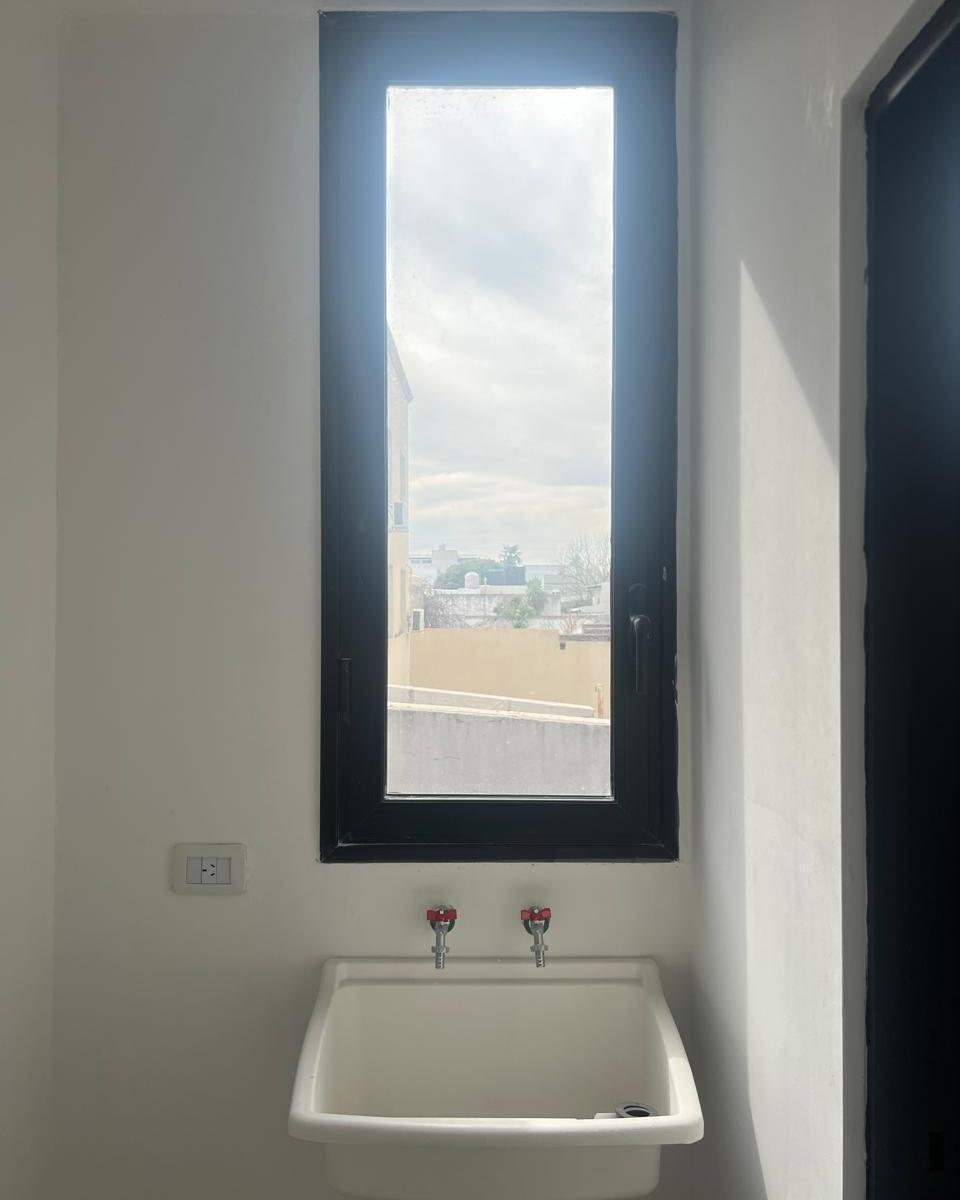Triplex en Venta de Dos Dorm. 3