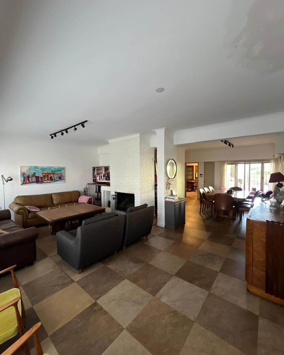 Casa en Venta - Zona Avellaneda y Brasil 1