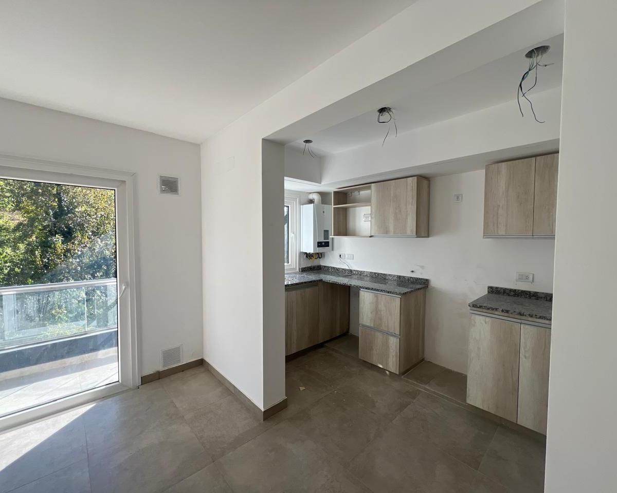 Departamento en Venta de un Dormitorio con Cochera - Zona Calvario 1