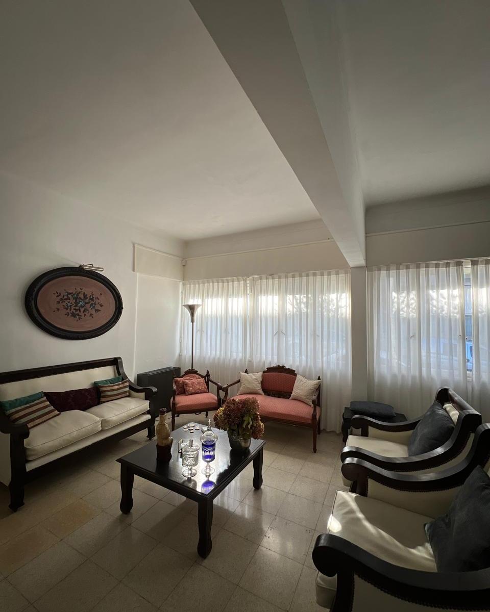 Casa Céntrica en Venta de 3 Dorm. 5