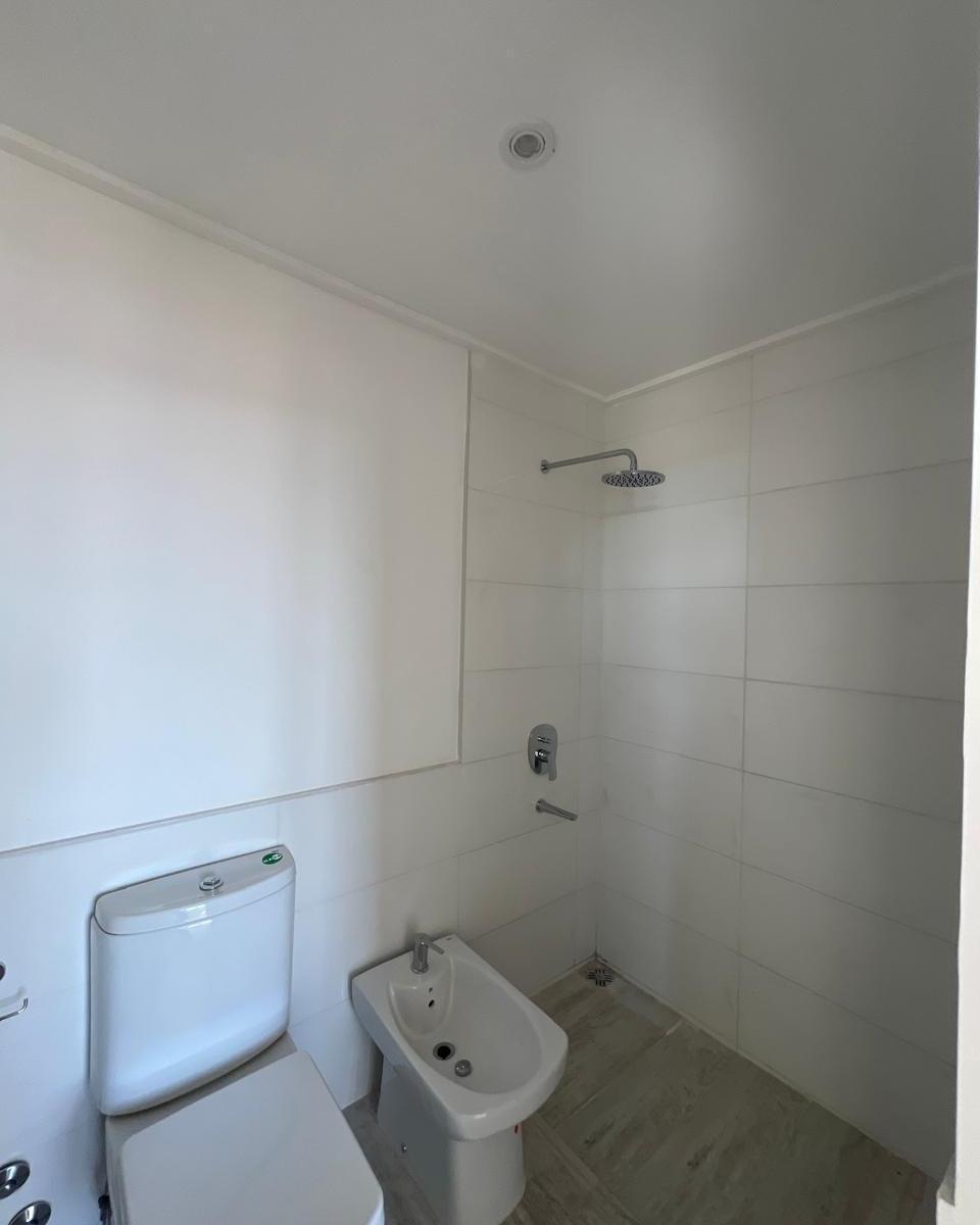 Departamento en Venta a Estrenar (Zona Cerrito) 1