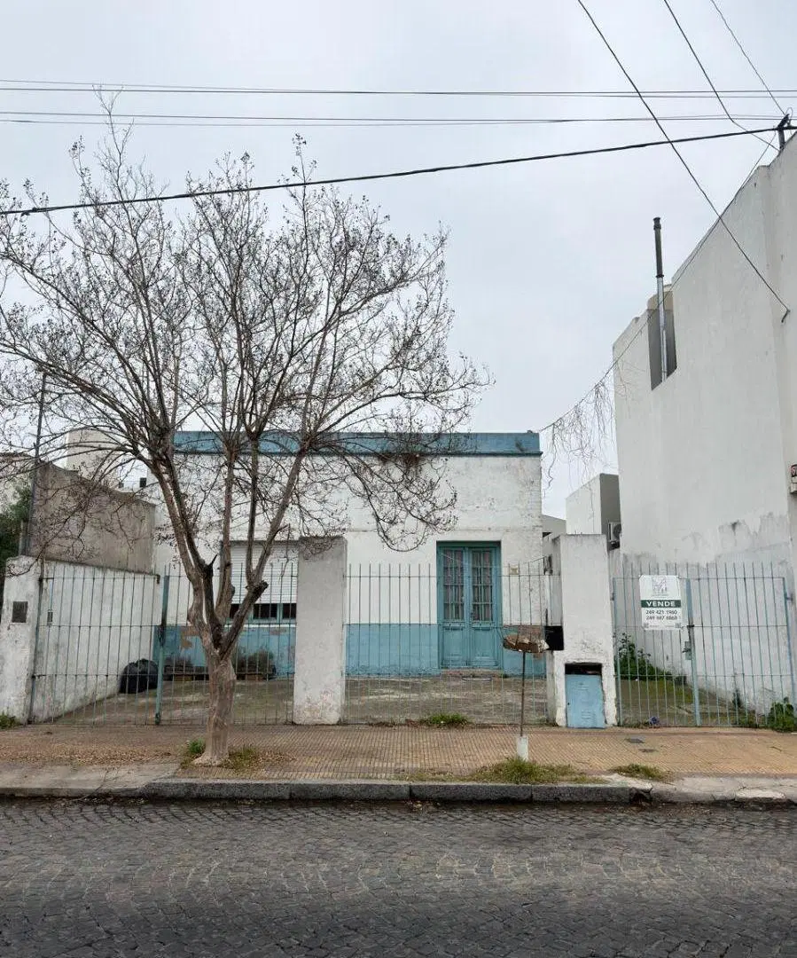 Lote con construcción existente 5