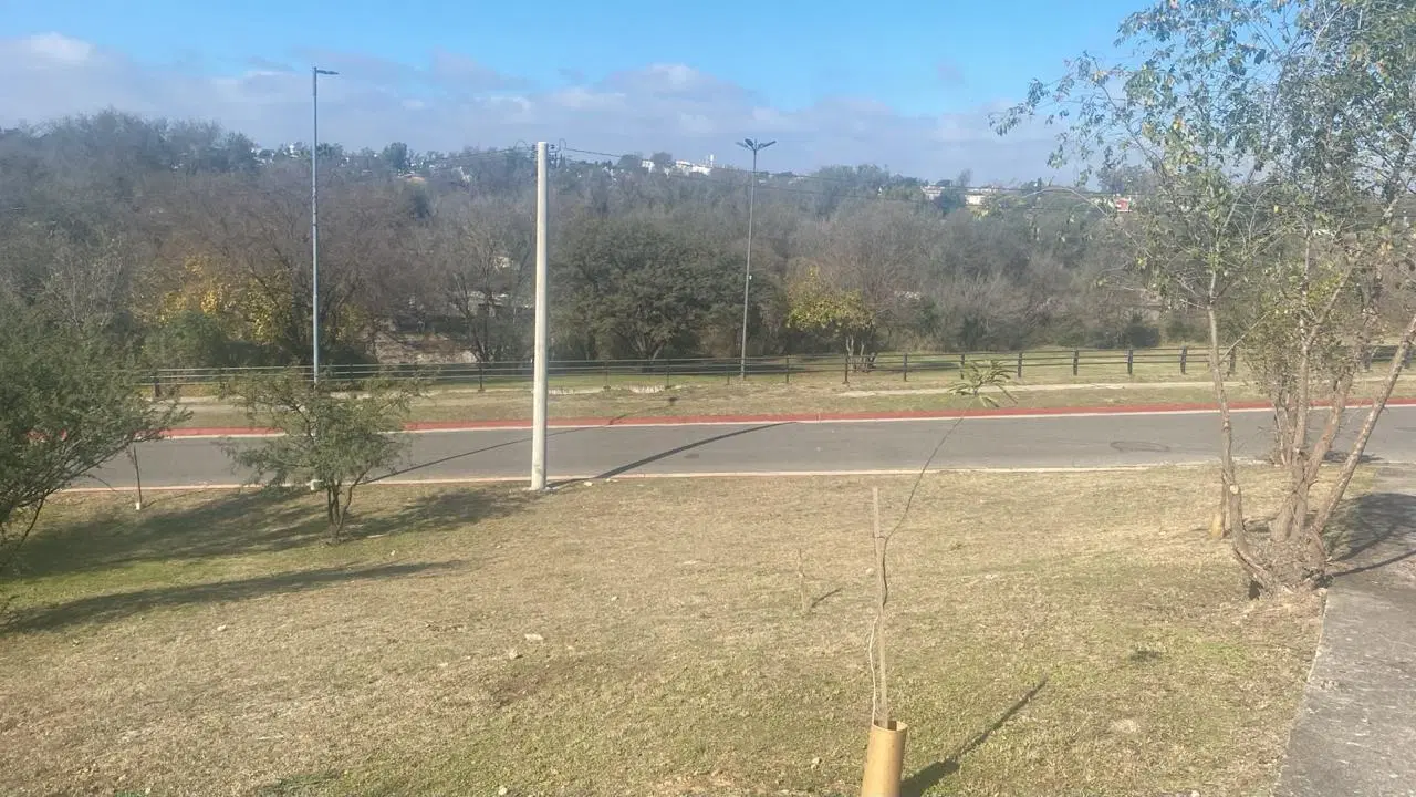 VENDO/FINANCIO/PERMUTO HERMOSO LOTE EN BARRIO PARQUE CAPITAL 5