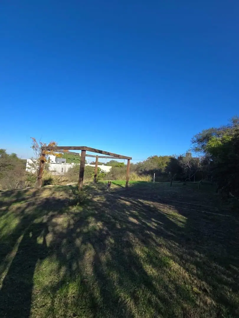 Exclusiva Residencia de Categoría en Country Cinco Lomas 3