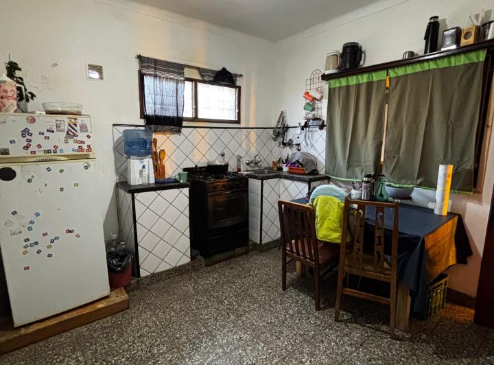 CASA DE 4 DORMITORIOS Y 2 BAÑOS. EN 2 PLANTAS 5