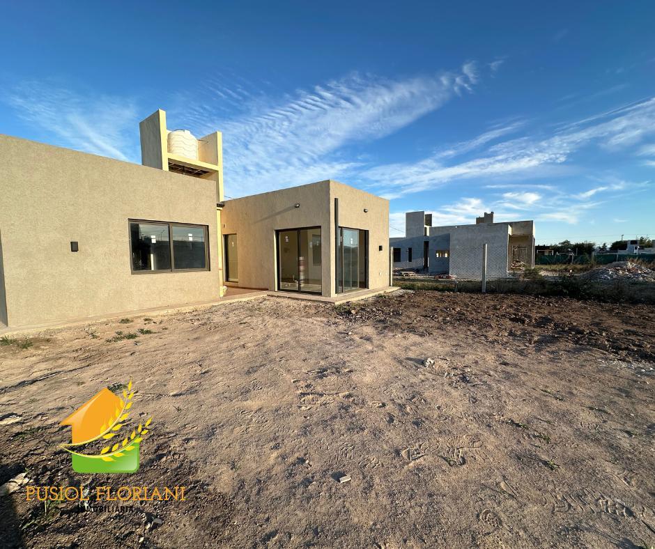 Casa a Estrenar en Villa Juana, Apta Crédito 5