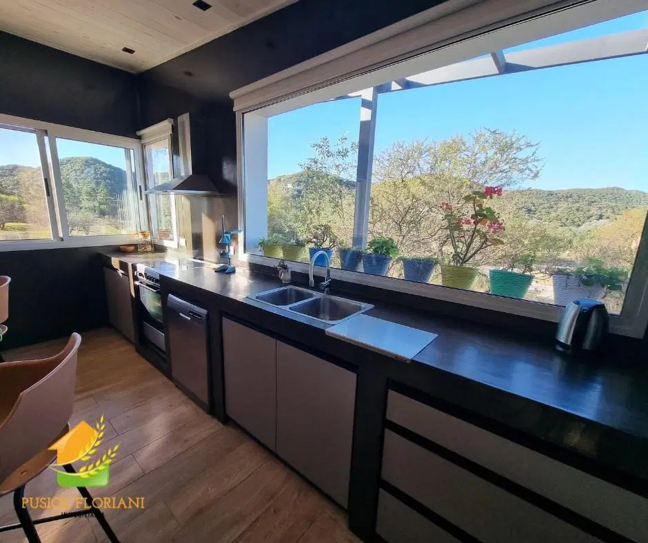 Casa de categoría frente al golf con vistas privilegiadas a las sierras 8