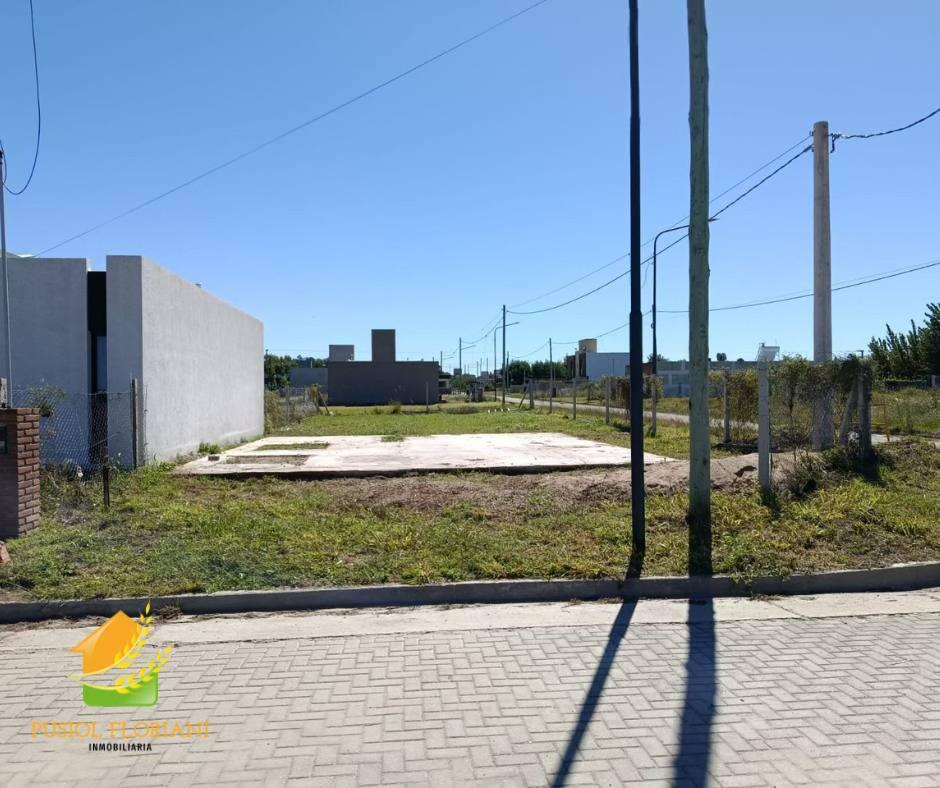 Foto de Terreno en esquina en venta de Villa Juana, imagen 1
